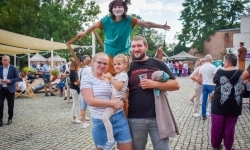 Dożynki Chmielne na zamkowym dziedzińcu za nami (2)