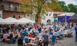 Dożynki Chmielne na zamkowym dziedzińcu za nami (9)