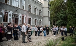 Ponad 120 gości odkrywało historię pałacu w Modzurowie (2)